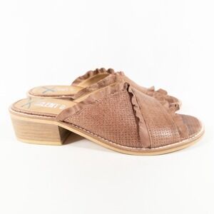 Silent D Idana Leather Sandals Sz 37 Dusty Pink Ruffle Trim Stacked Block Heels